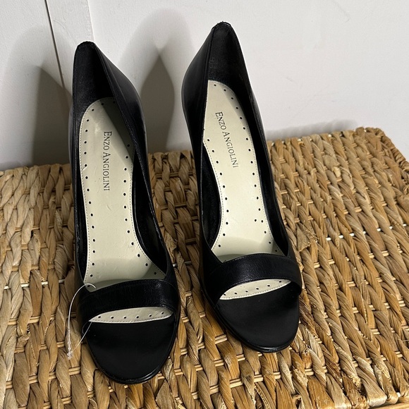 Enzo Angiolini Classic Black Heels size 9 - Picture 1 of 5